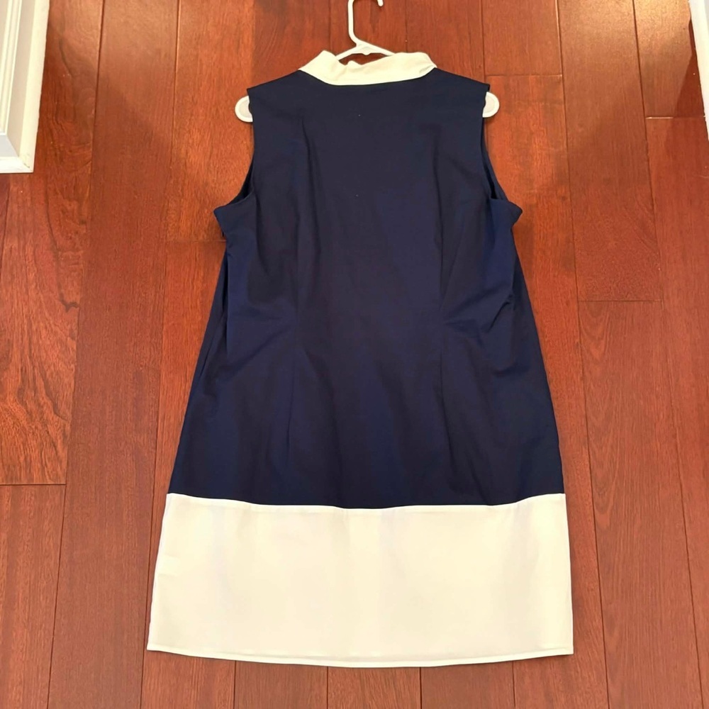 Sail to Sable White and Navy Blouse - Picture 3 of 7